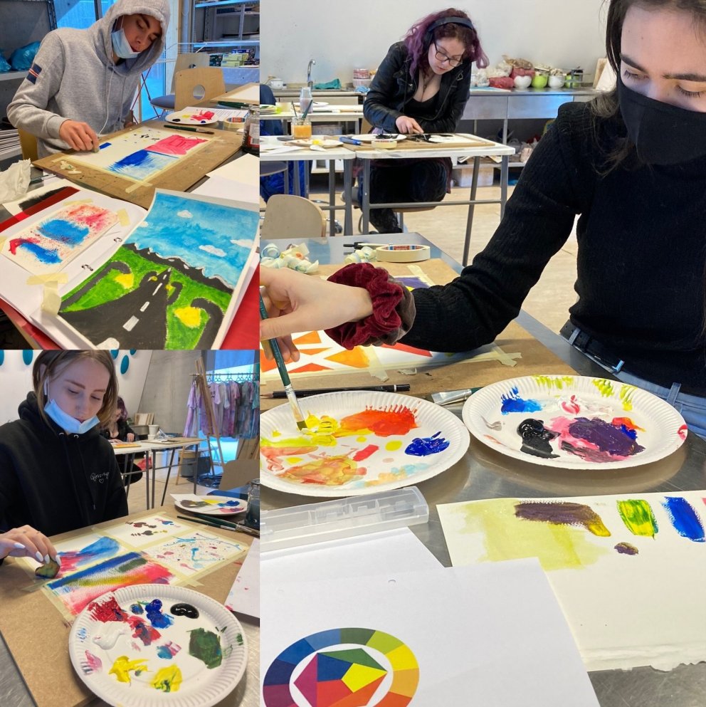 Föstudagsfréttir úr akrílmálun