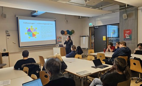 Farið gaumgæfilega yfir efni fyrirlestrarins