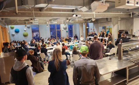 Fundur með frambjóðendum í FMOS